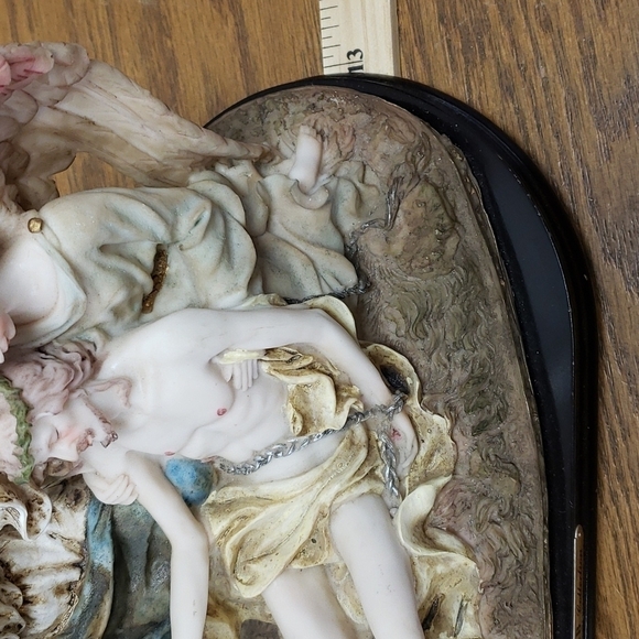 DMB Collections Resin CHRIST WITH ANGELS 13W x 7.5H - Picture 9 of 12